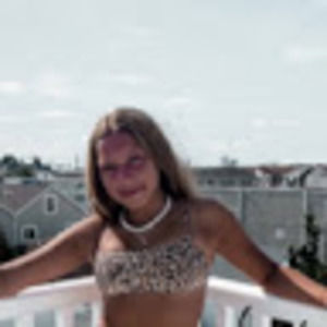 Meet your Posher, Alexandra